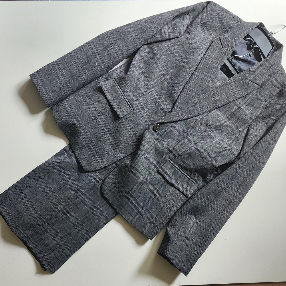 Tahari ASL Charcoal Pantsuit